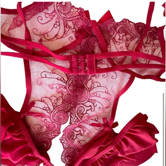 Red Lace One Piece Lingerie W/ Bows & Embroidery  NEW - Picture 3 of 6